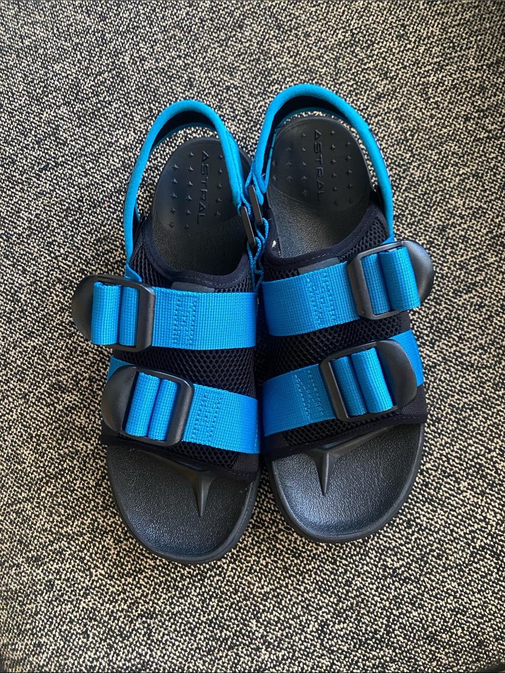 Astral sandals Unisex size 8